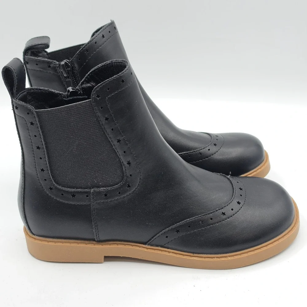 ZBY Chelsea Boots Girls Size 2 Black Star Brogue Ankle Zipper Flat Rubber Sole